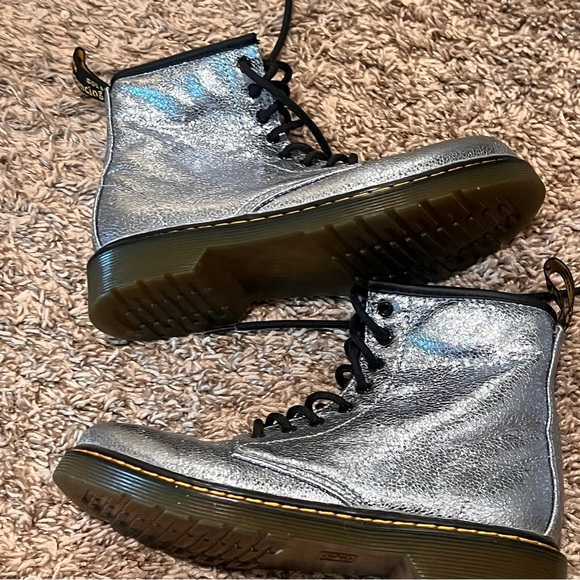 Dr Martens 1460 J girls crinkle metallic zip lace up combat boots silver - Picture 4 of 5